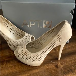 Used pair women’s APT. 9 shoes Size 7.5 orgnl box
